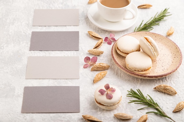 Karty z ofertami cenowymi